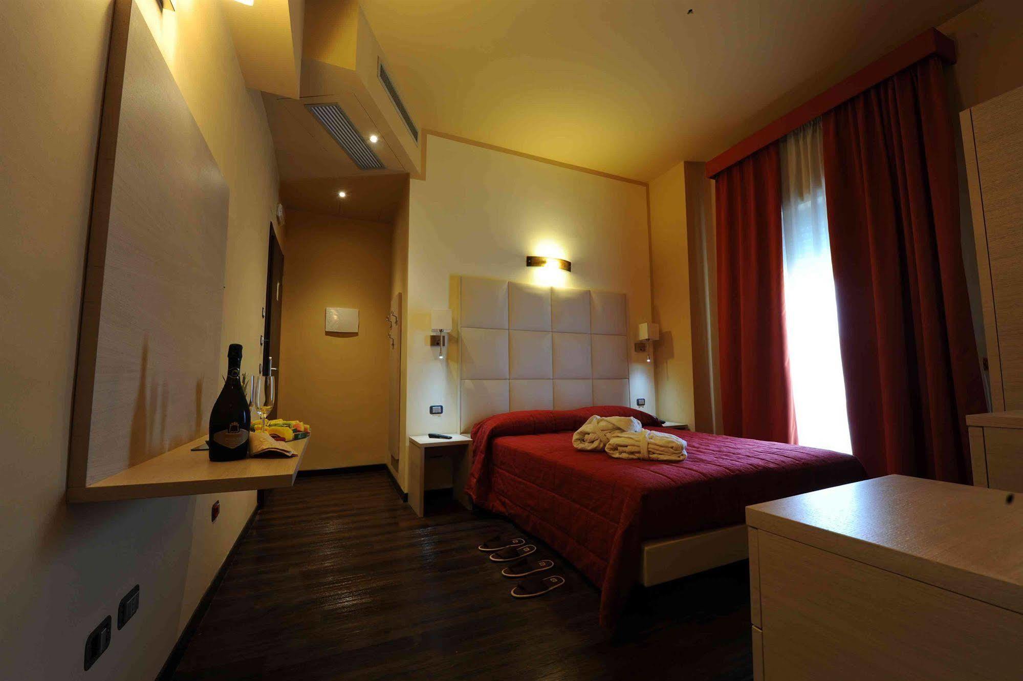 Maiorano Boutique Hotel Manfredonia Exterior photo