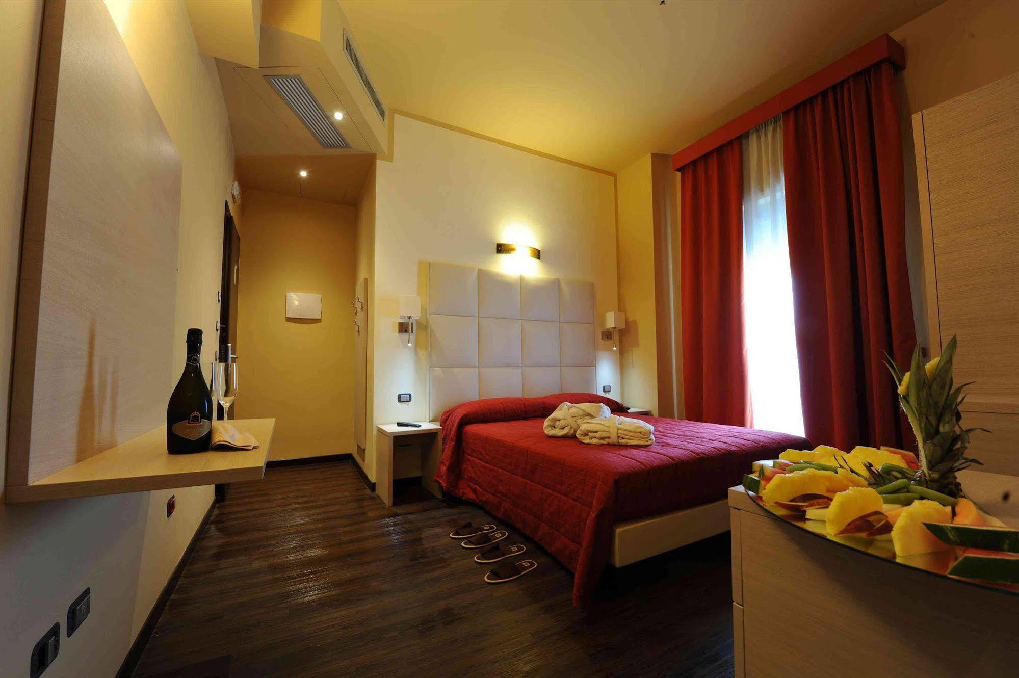 Maiorano Boutique Hotel Manfredonia Exterior photo