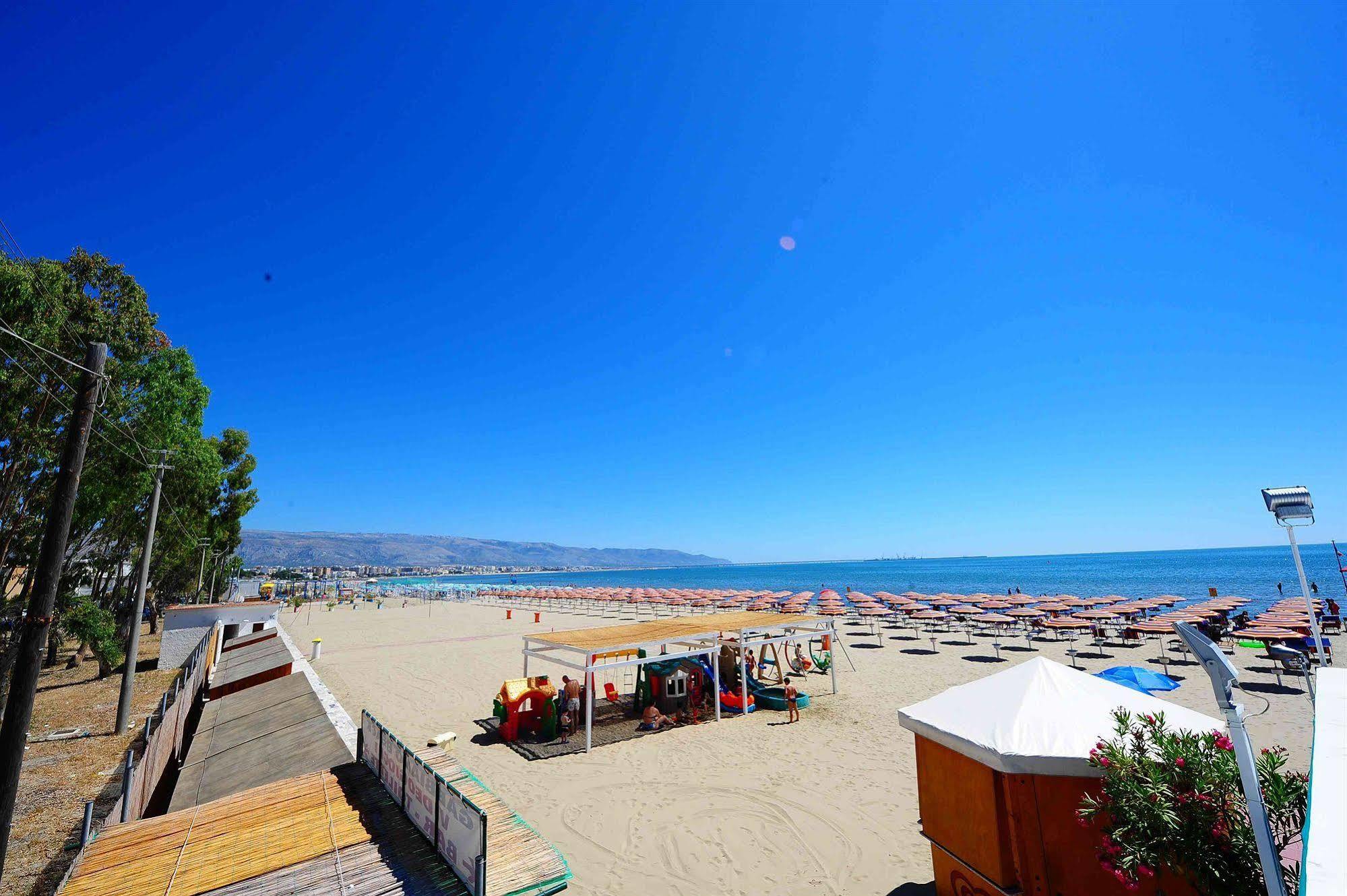 Maiorano Boutique Hotel Manfredonia Exterior photo